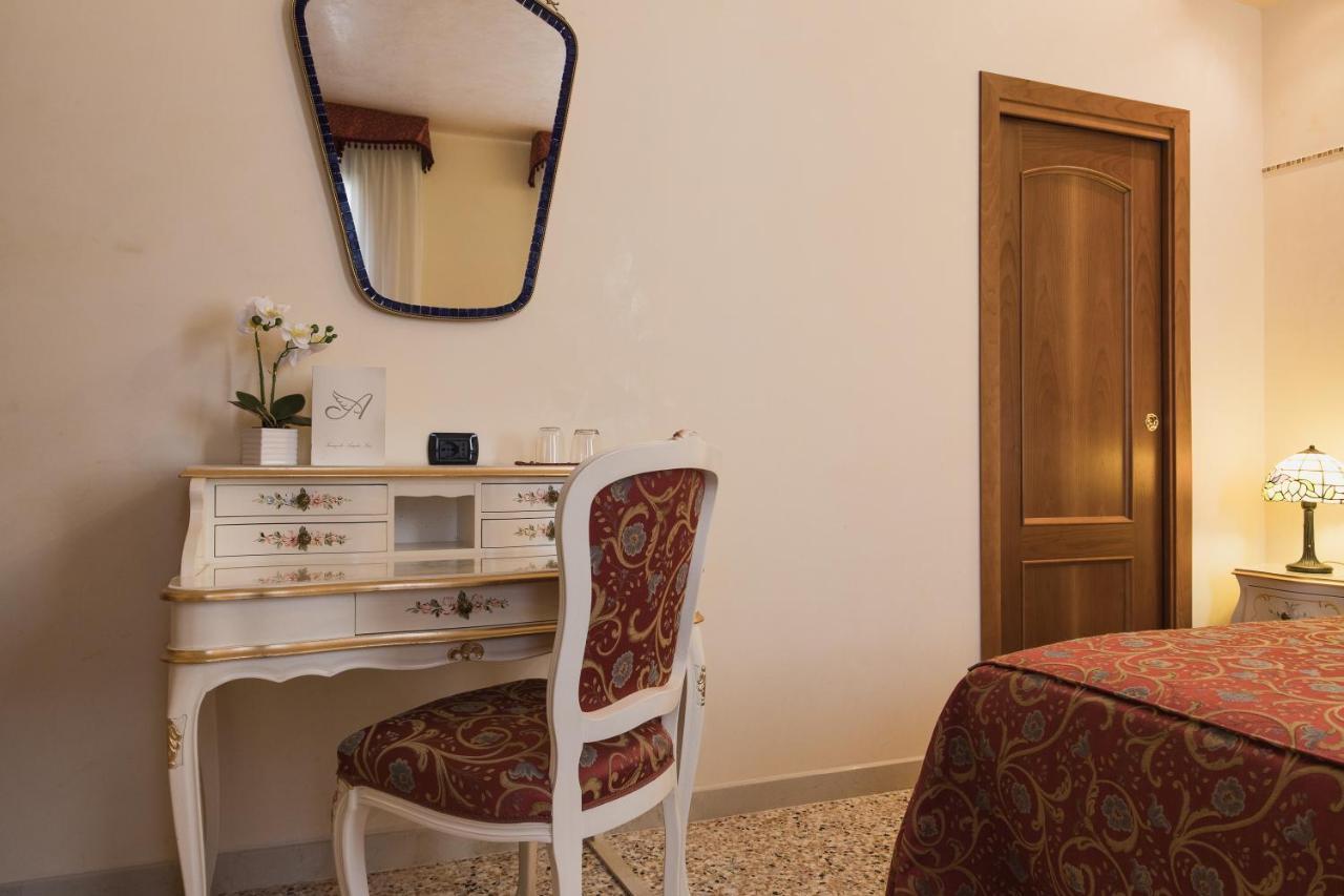 Venice Inn Guest house *